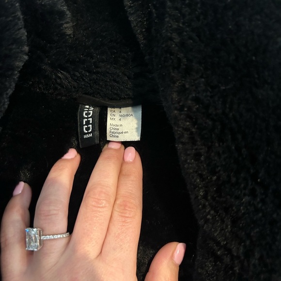 H&M FAUX FUR-LINED BIKER JACKET - Picture 5 of 15